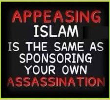 TheoTheohg's tweet photo. @MinPres Zijn er ook Nederlanders in de zaal?
Een MP die #buigen en #knielen voor de #Islam als zijn voornaamste gereedschap heeft, is geen knip voor de neus waard.
#nietmijnpremier
@RobJetten is de #verrader van Nederland! https://t.co/P96XHJphJL