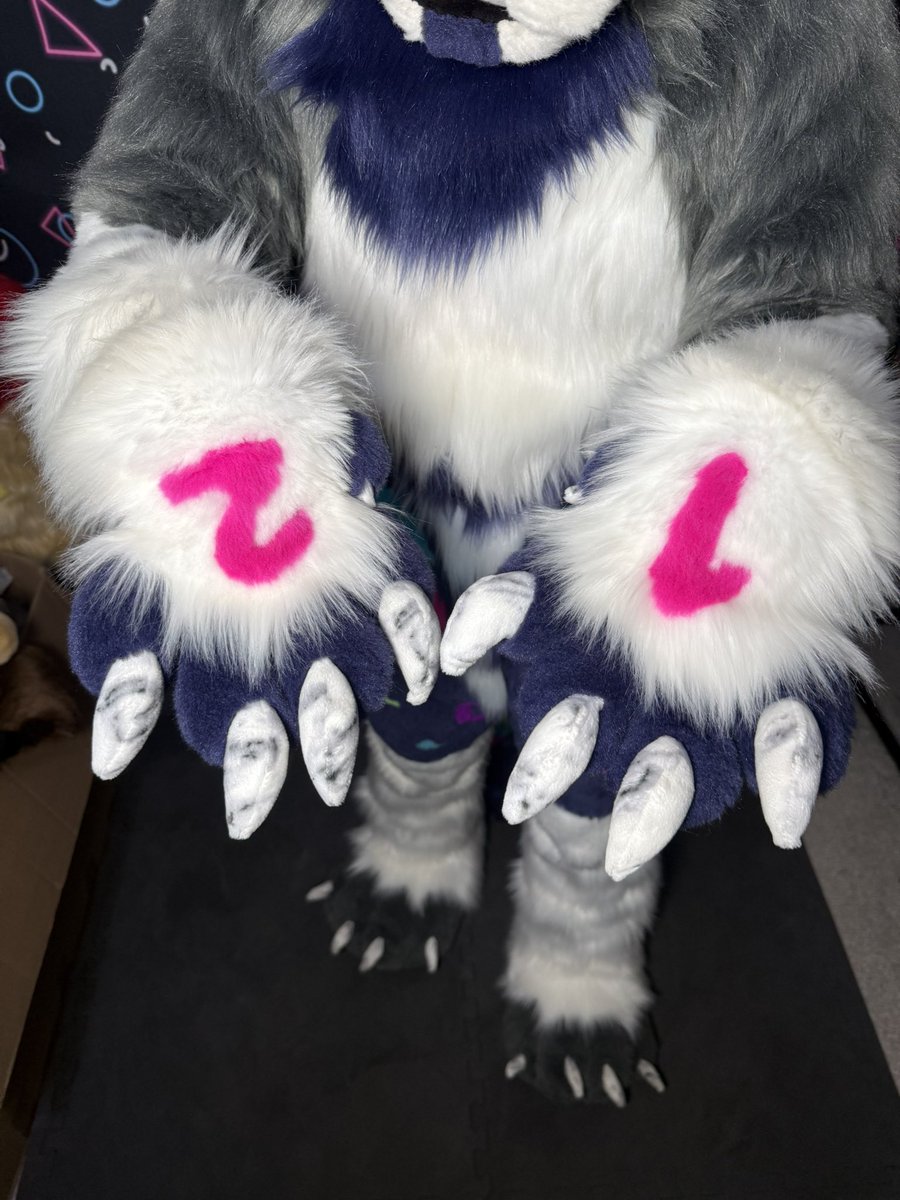 RobotiCreature's tweet photo. Replay the arcade themed tiger-panther made in 2022 by @DeterminStudios (me) 
He will be making a brief appearance at TFF this year along with Potato handing out free little arcade capsule balls 🩷 https://t.co/tQC4CjA2AX
