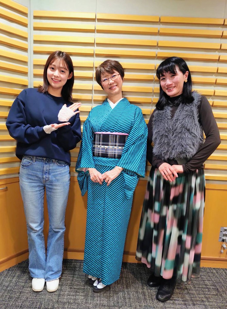 tazakisakura93's tweet photo. #step1242　@sakura_tazaki
@1242_PR

podcast  最新回　配信中！

『#田﨑さくら のStep Up！My LIFE』

今回は
「新社会人の投資」、「歌舞伎のススメ」

https://t.co/gsKefDXj2P

崔真淑 さん
君野倫子さん
@masumasu033
@rinko333 https://t.co/m4W0GS10lZ