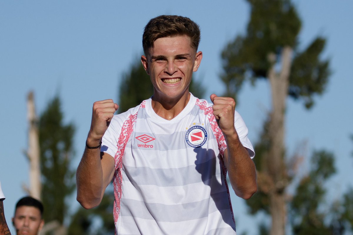 #AAAJ 🐞 Empataron los pibes

La Reserva de #ElSemilleroDelMundo 🌎 igualó 1-1 ante Gimnasia de La Plata en su duelo de la cuarta fecha del Apertura.

⚽️ Mateo Ovalle fue el autor del gol para los Bichos.

👉 Próximo partido: Argentinos vs Aldosivi

Torneo Apertura Proyección LPF