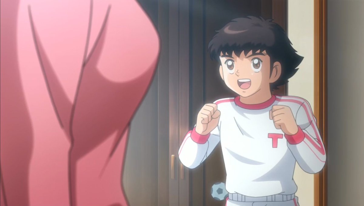 La verdad que nunca habia notado que le hacen unos cuantos planos a los magumbos que tiene la Doña Ozora