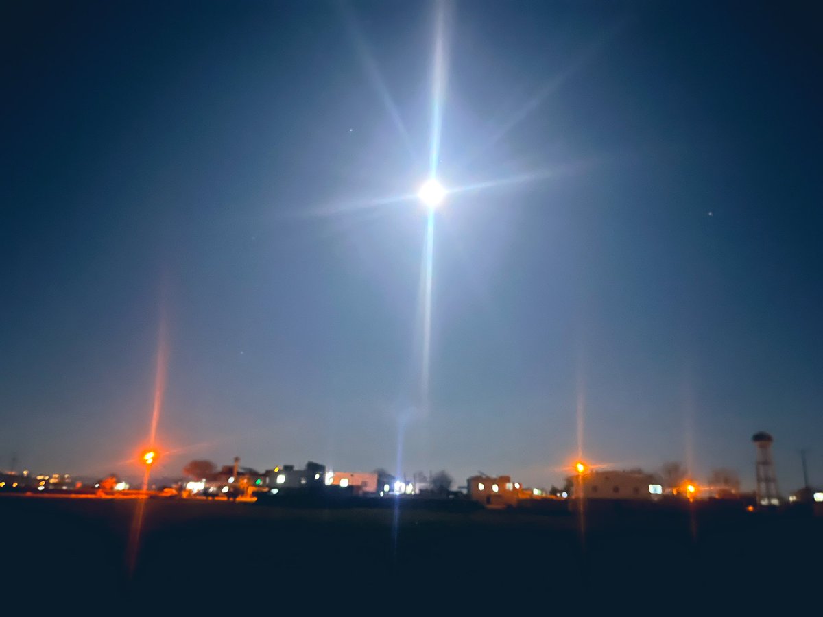 kurdeloji's tweet photo. Ji bîr nekin Hin evîn ne ji bo hevgirtinê ne
Hin evîn ji bo şiyarbûnê ne
Tê ez hinî evine kirîm 
Hin kes têne bîranîn qet nayên jibîr kirin
Min ji te hez kir wekî tu caran tu neçê
Lê wekî rastiyek ku her dêm di hundurê min de zindi bi menê
Û ewê her dem wûsa be
Awir Şirîn a min.. https://t.co/aCNHQkg4aQ