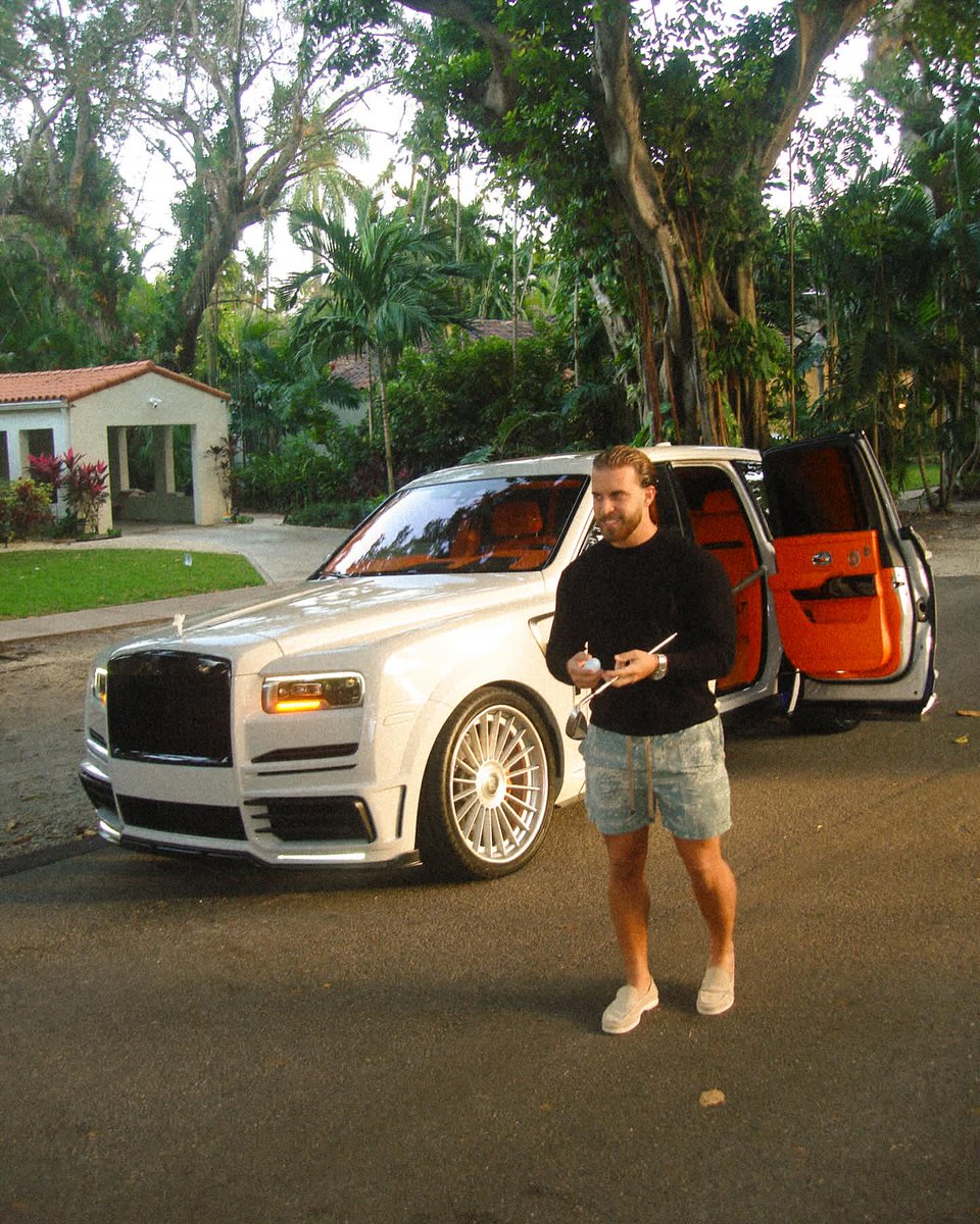 cale_hodge's tweet photo. Life is all about RR…. Risk to Reward…

My new Rolls Royce Cullian Wide Body Mansory edition 1 of 1  added to the fleet 

I’m just a 24 year old living life to the fullest traveling the world  because that’s what life is meant for…

Also added some small captured moments of th https://t.co/Mto8krPss0