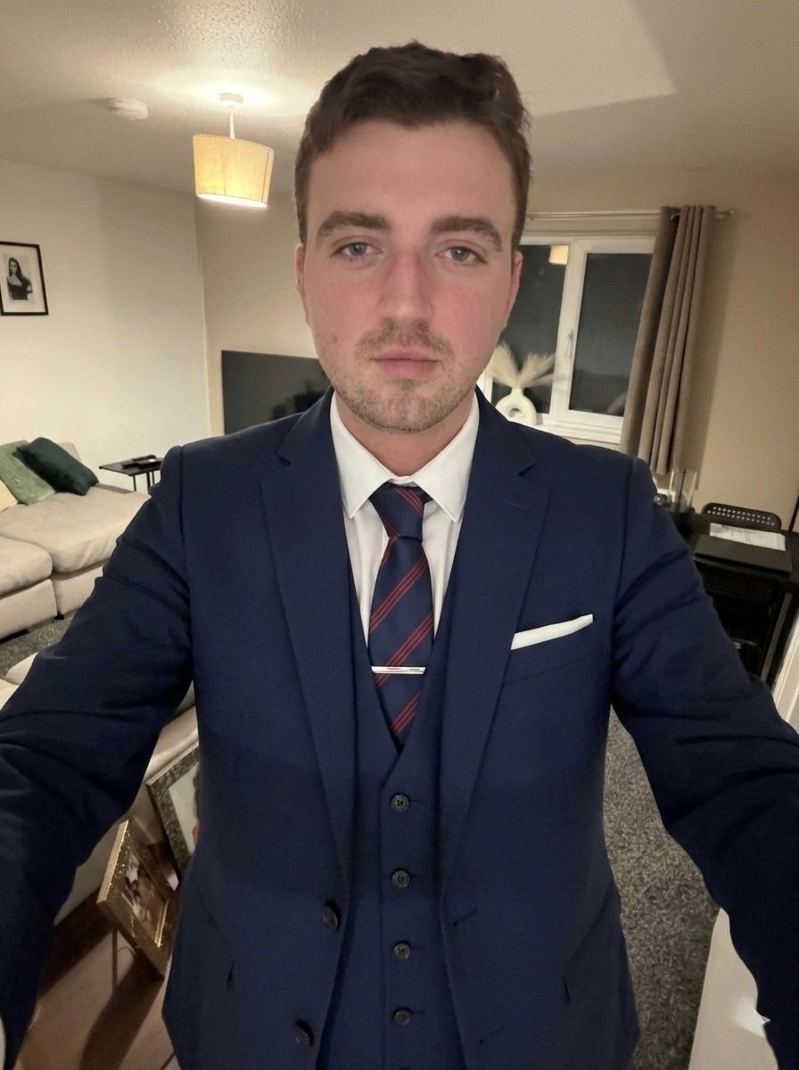 suitedladuk1's tweet photo. Business, but make it a pleasure. 😉✨ See the full look at the link in my bio.
📥 DM for collab.
#SuitAndTie #Menswear #SuitUp #SharpDressed #Tailored #suitporn #suitfetish #suitedmen https://t.co/0NFxf2Yil7