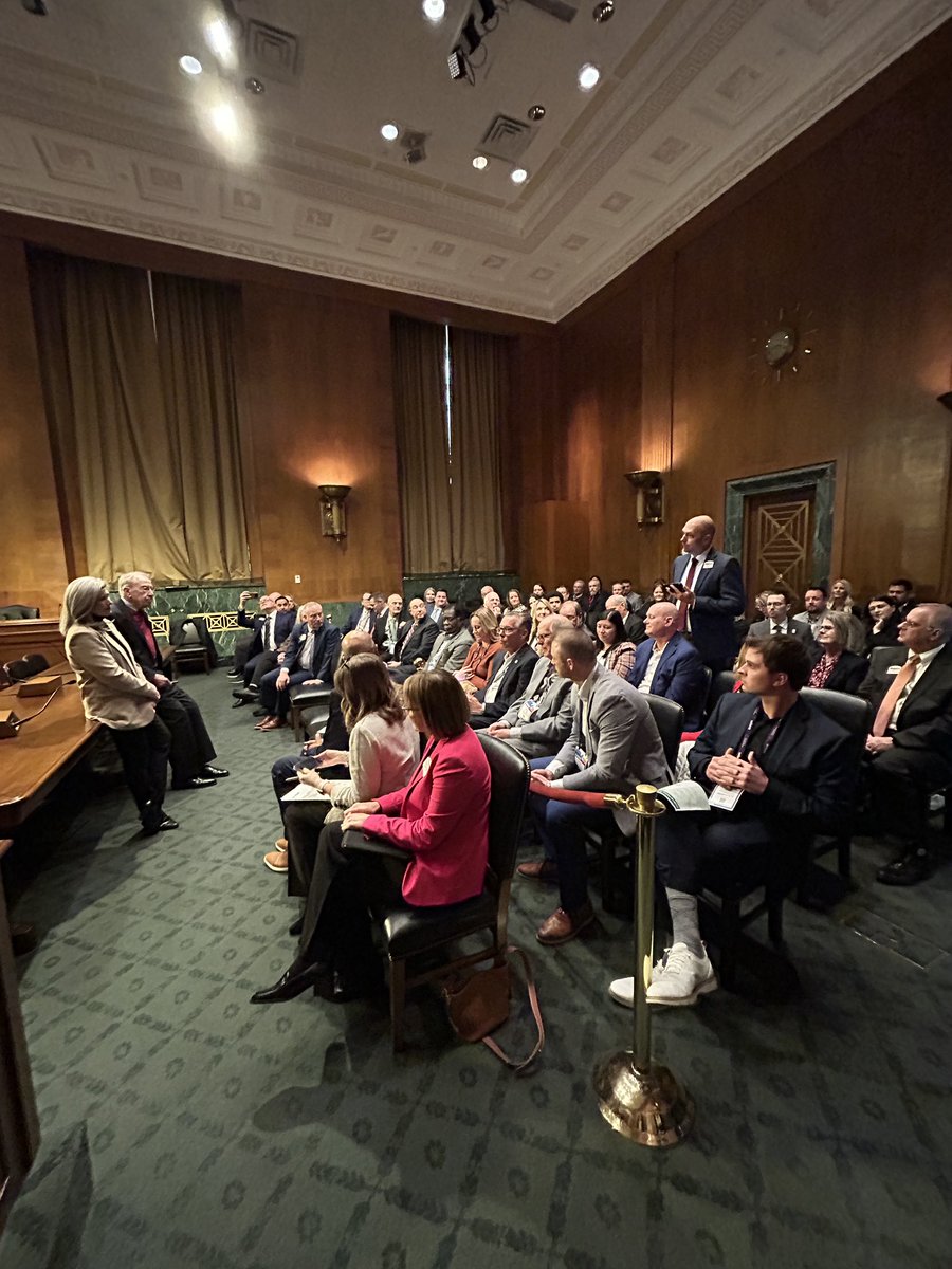 Thank you, Senator <a href="/ChuckGrassley/">Chuck Grassley</a> and Senator <a href="/SenJoniErnst/">Joni Ernst</a>, for speaking with Iowa credit union leaders about how credit unions work to improve the financial lives of Iowans. 

#IowaCreditUnions