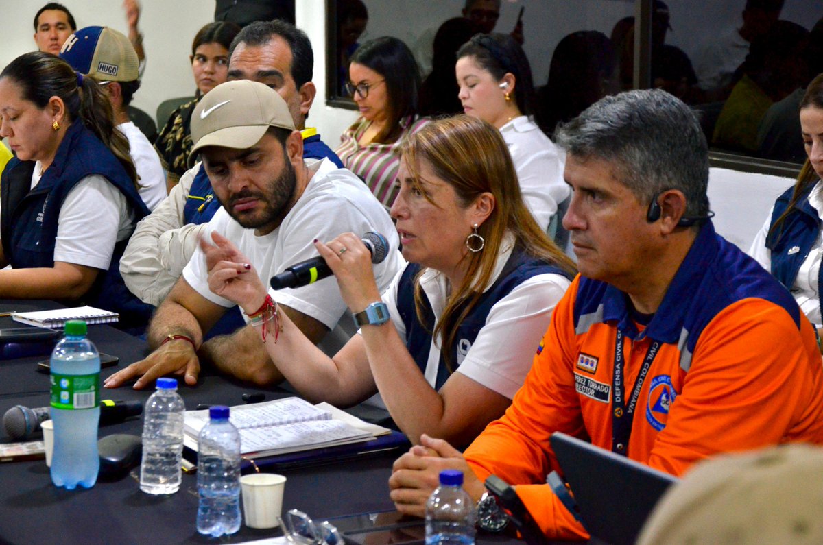 UNGRD's tweet photo. #AEstaHora participamos del PMU Sectorial de Derechos Humanos en el departamento de Córdoba, junto al gobernador @ErasmoZB Zuleta, la defensora del pueblo Iris Marín Ortiz, el @ICBFColombia, @UNICEFColombia y las entidades del Sistema Nacional de Gestión del Riesgo de Desastres (@SNGRDColombia).
Coordinamos acciones para garantizar protección, respuesta efectiva y acompañamiento integral a las comunidades afectadas.