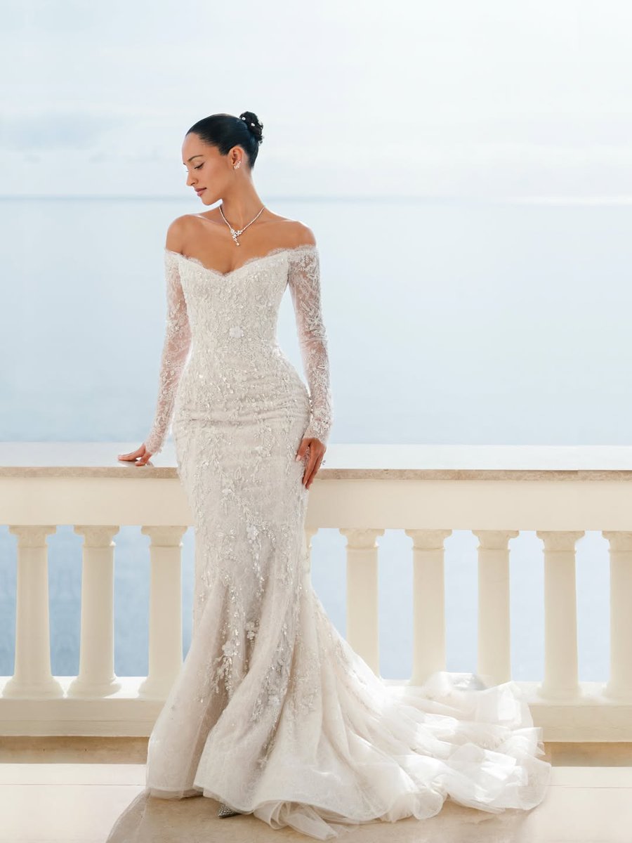 leclercamore's tweet photo. completamente obcecada por esse vestido https://t.co/pvUKxMWLwr