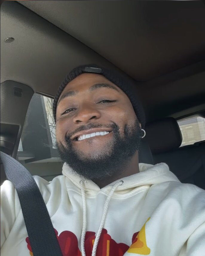 Obahwitdvibe's tweet image. Day 124, 🧡💐📸✨

@davido 🐐 
#BADDEST #BIGGEST