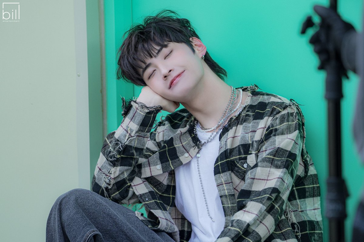 ayasuiup's tweet photo. おはようございます
#이진혁 #LEEJINHYUK #イジニョク
ひな祭り🎎けど寒。体調気をつけて過ごしてね

今日もいい日になりますように💙 https://t.co/Lv38r28LVC