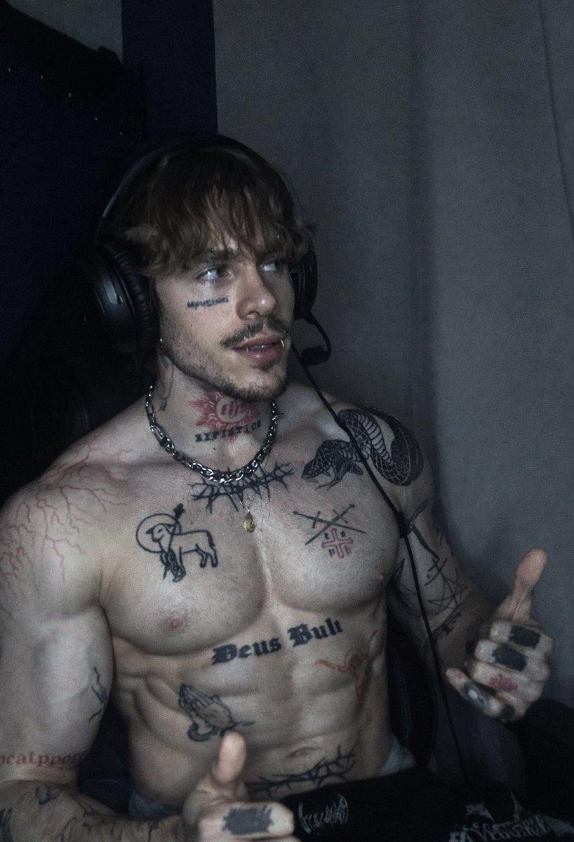 Lazarus 🧛🏻 tweet media