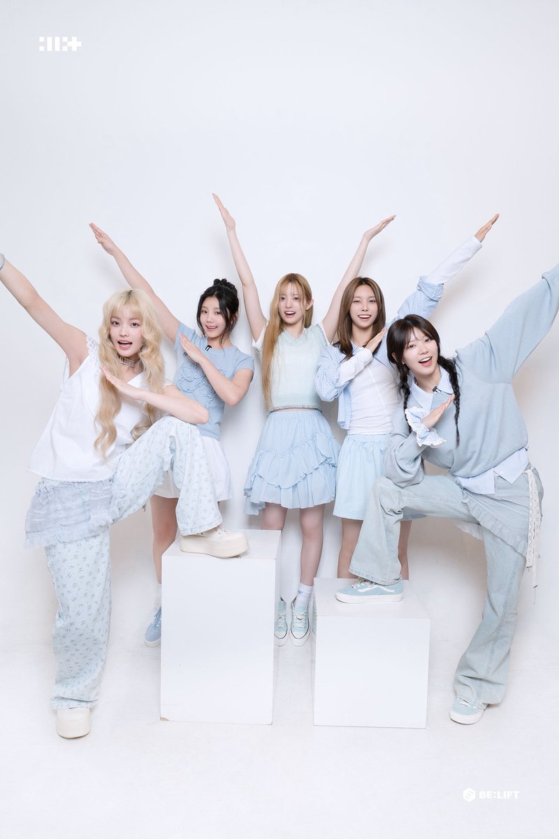 mingillit's tweet photo. 아일릿 단체 사진 - ★ https://t.co/1lHsBYlUbg