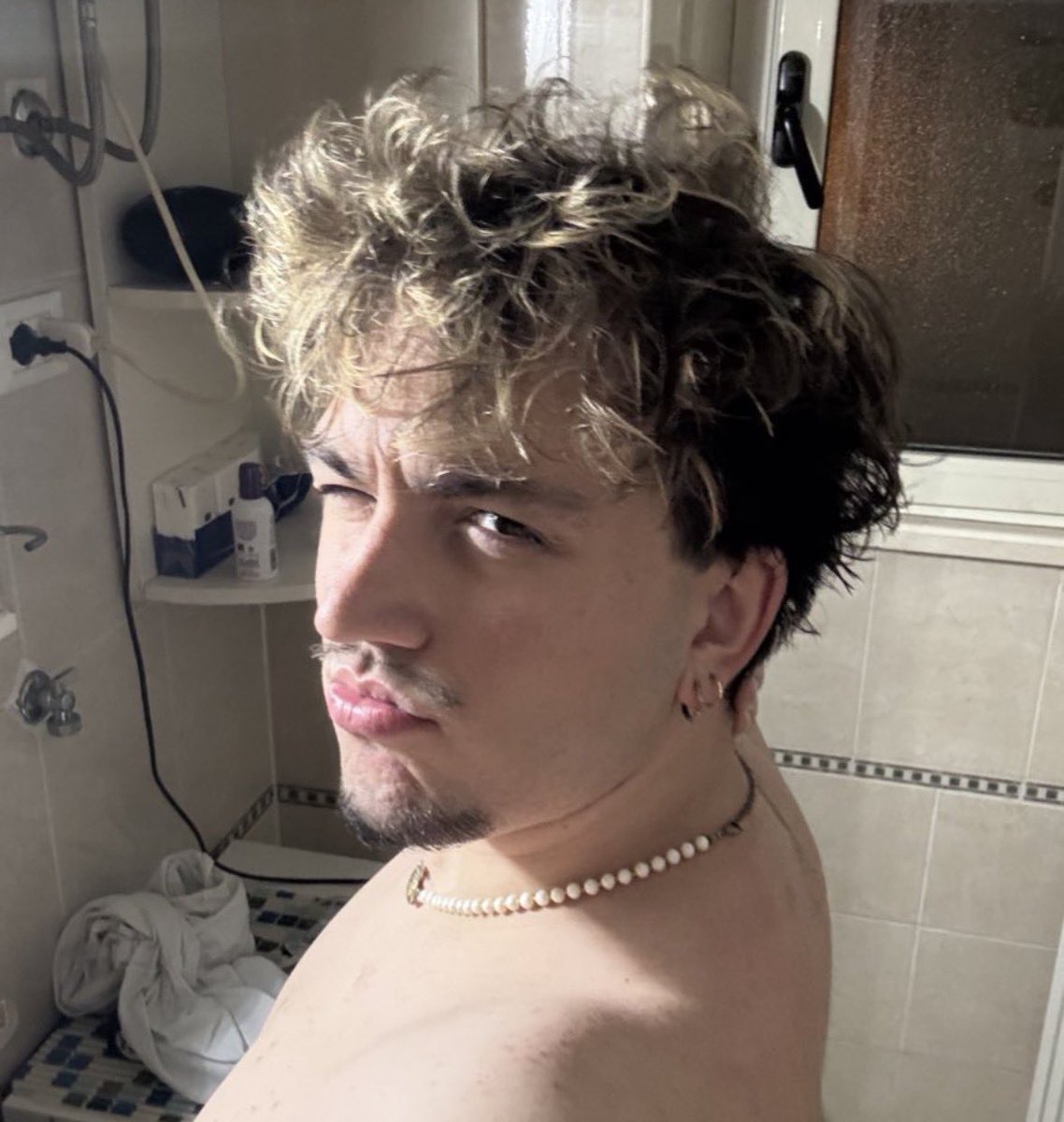 xvriavo (waiting for pearl) tweet media