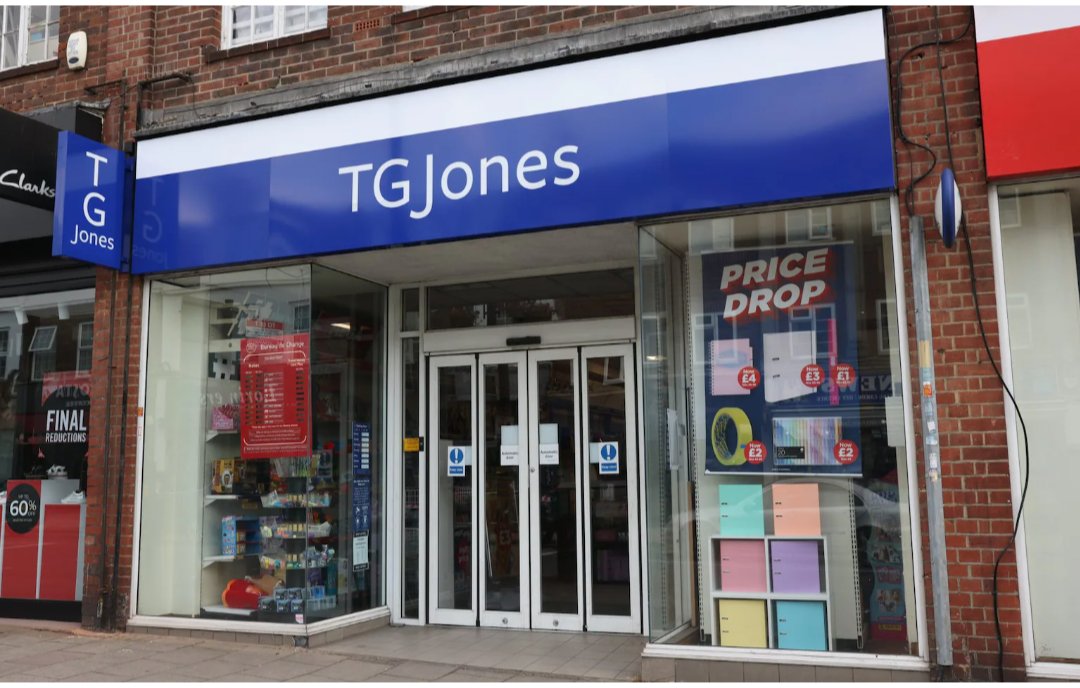 Monsieur Cholet tweet media