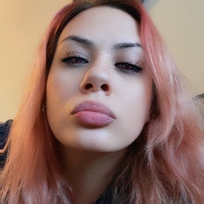 Patriots if you are not following my  awesome friend <a href="/MissEyezz/">Miss Eyezz</a>  please consider adding her she is currently at 989 let’s help her get to 1389 and beyond