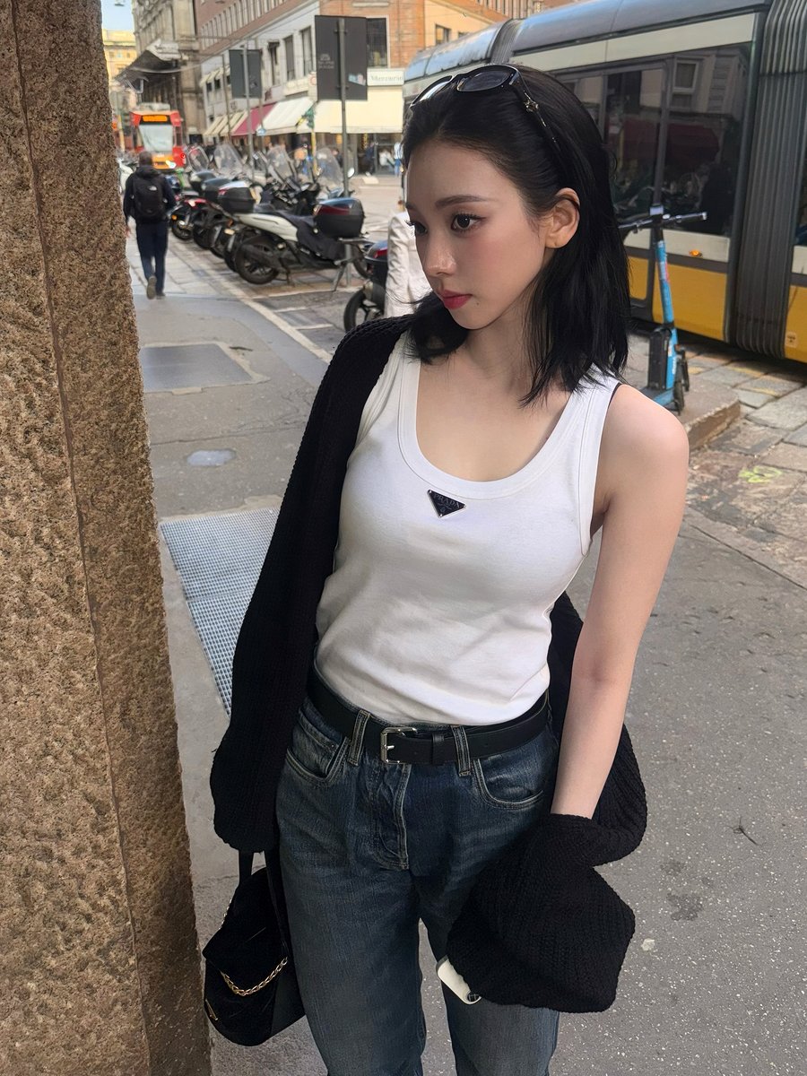 blurry tweet media