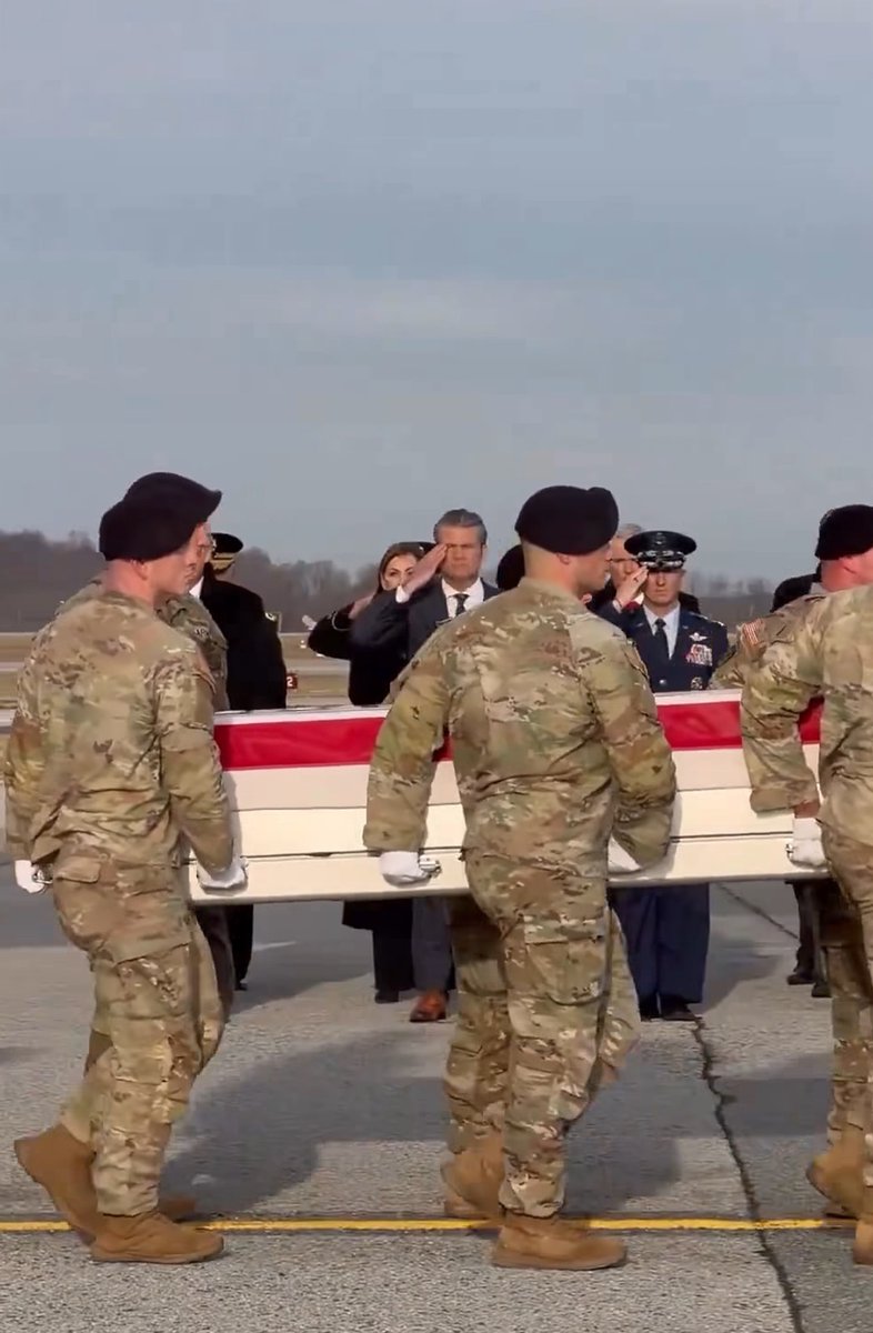 autolucemodena's tweet photo. 米国の戦死者
かわいそう
もちろん、イランで死んだ人達も
かわいそう https://t.co/U9R2MQPvp2