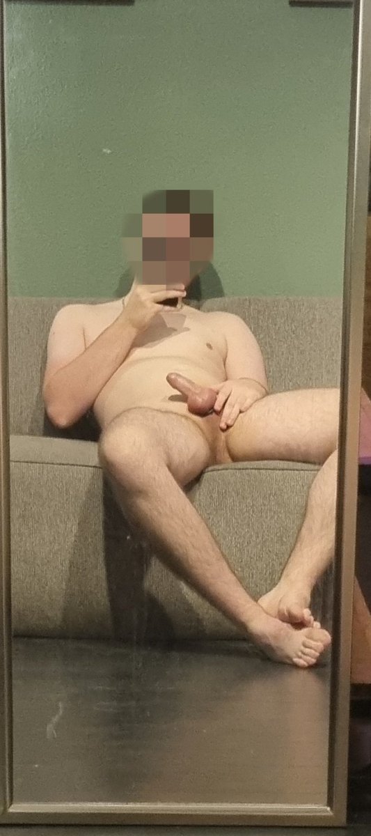jtwink094's tweet photo. Werd spontaan geil op de bank🥵 wie komt mij helpen?

#gay #twink #nude https://t.co/U2vY1vhJBu