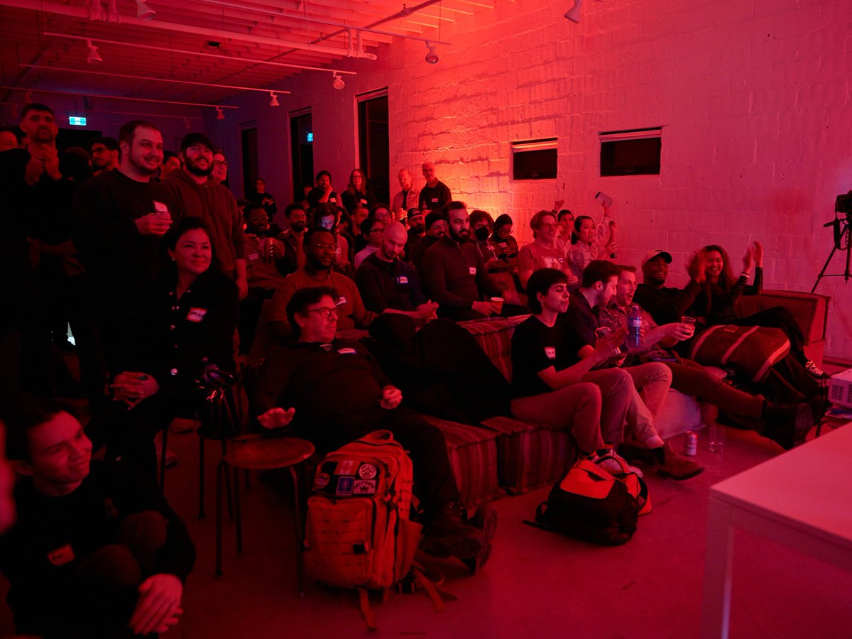 CTRL+SHIFT tweet media