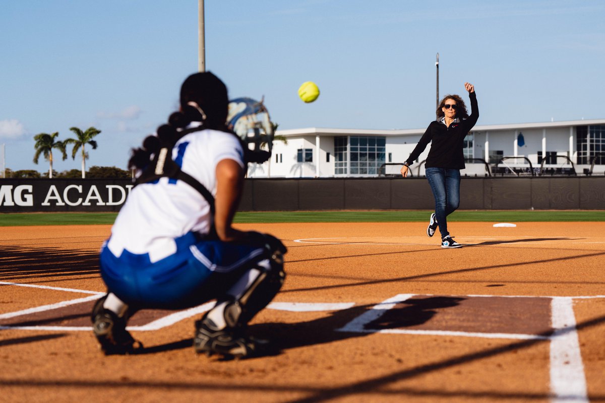 IMG Academy Softball tweet media