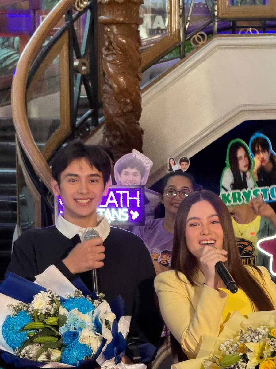 HeathWaversOFC's tweet photo. Our AFAM sibs! Sobrang ganda at sobrang gwapo huhu

@krysheathofc 

HEATHs UNANG HIRIT
HEATHs UNANG HIRIT https://t.co/MKAWyxT4Cr