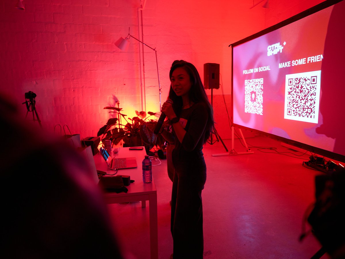 CTRL+SHIFT tweet media