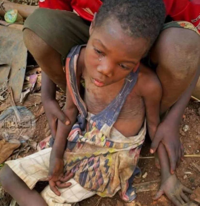 لا تنسوا إخوانكم المستضعفين فى السودان .. اللهم فرج عنهم وانصر عبادك المسلمين فى كل مكان وحين.