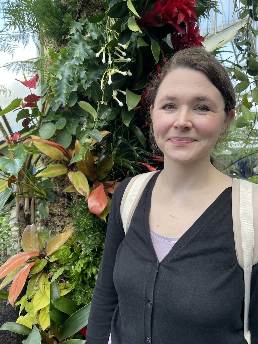 katia_hougaard's tweet photo. I'm returning to posting new content twice a week on the first day of spring 2026! Here I am at the Kew Gardens Orchid Festival. #orchids #botany #sciencecommunicator #plants #flowers #tropical https://t.co/iS3LmoHQn7