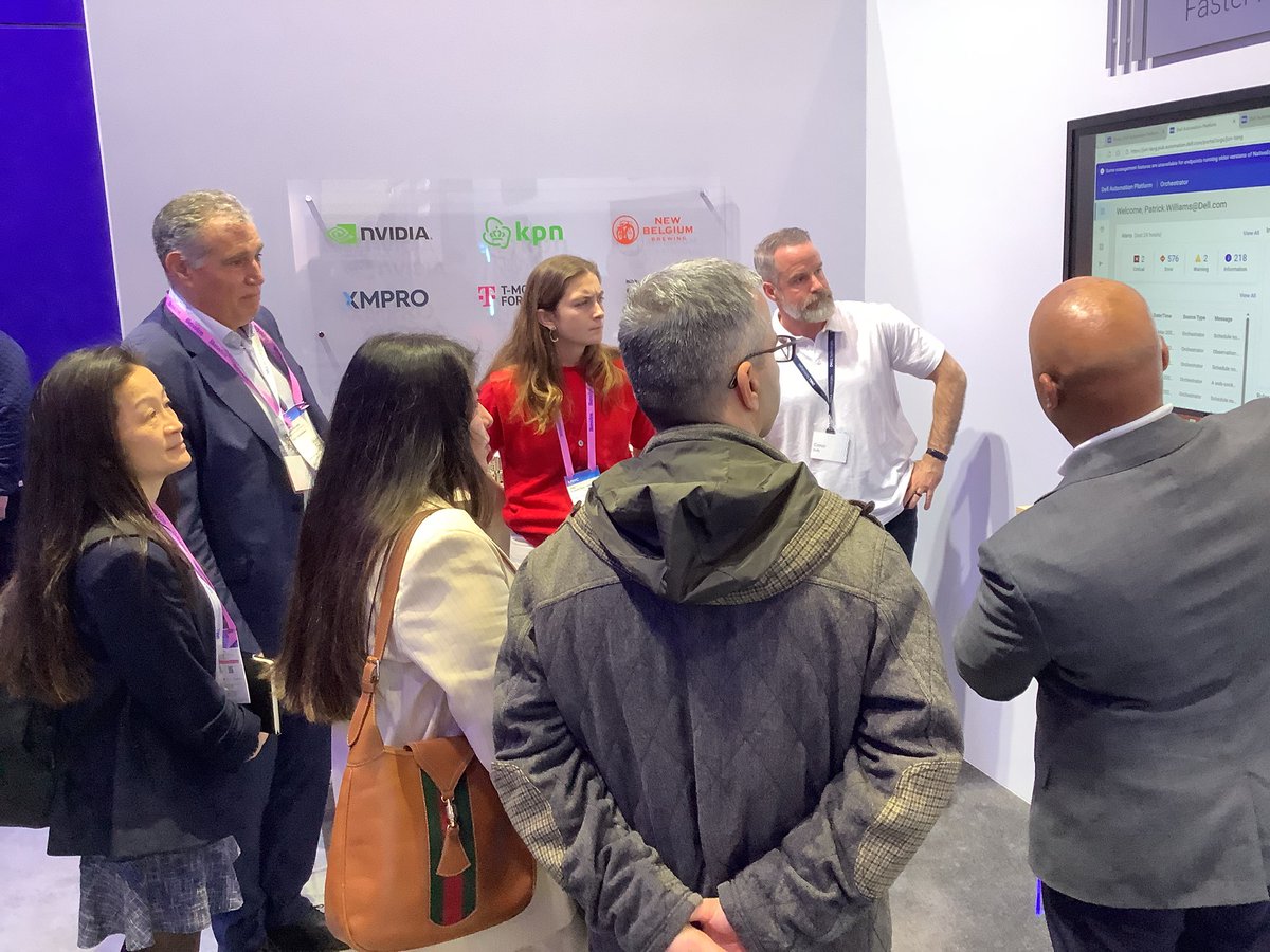 So much going on for day1 at #MWC. Thanks so much to customers and partners joining today to have transformational conversations. In this case about #digitaltwins and  #NativeEdge #iwork4dell #XMPRO #Edge