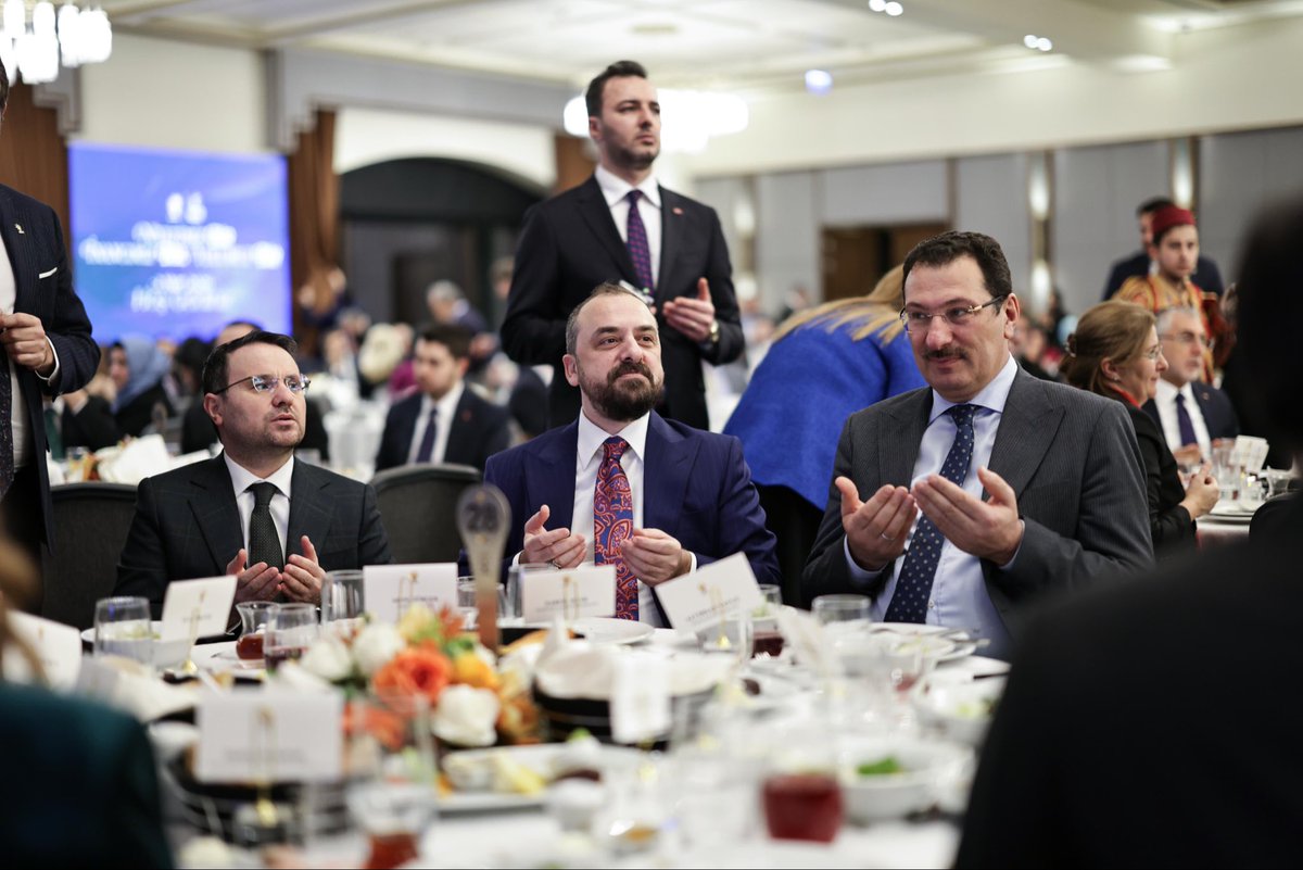 📍 AK Parti Genel Merkezi

Genel Başkanımız ve Cumhurbaşkanımız Sayın <a href="/RTErdogan/">Recep Tayyip Erdoğan</a>’ın teşrifleriyle gerçekleşen AK Parti Genel Merkez 2026 İftar Programı’nda teşkilatımızla bir araya geldik.

Birliğimizin ve kardeşliğimizin daim olmasını diliyorum.
#MilletimizleİnancımızBir