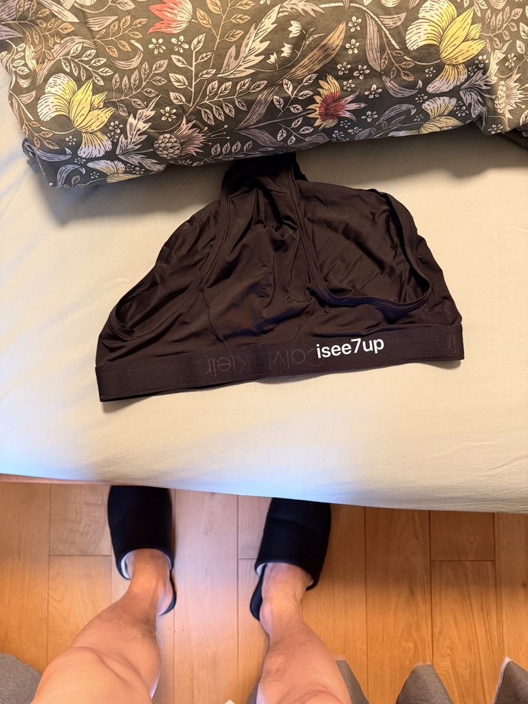 isee7pu's tweet photo. 哪个？ https://t.co/X9oWPShSso