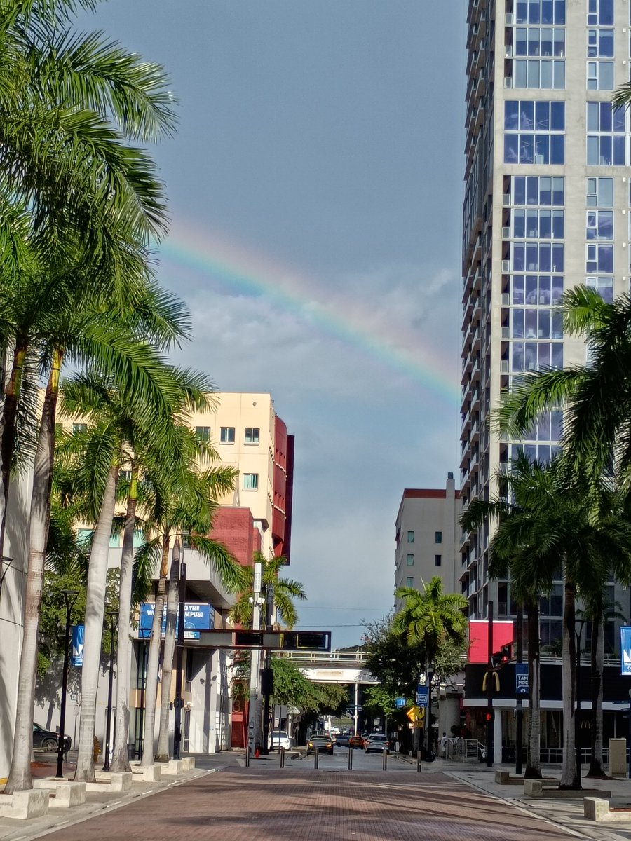 ElijahLuthor01's tweet photo. A rainbow was visible in the fourth hour of the afternoon in Miami, Pascua Florida on 01 March 2026. The rainbow is a sign or token by The Most High that He keeps His word, of which is covenantal. He promised that the planet Earth would never suffer a global flood ever again. https://t.co/t0i5E4m9Lc