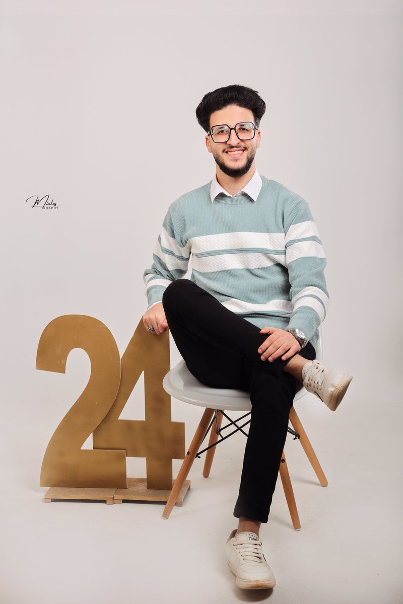 M7mdSherif3's tweet photo. "𝐎𝐟𝐟𝐢𝐜𝐢𝐚𝐥𝐥𝐲 "24” 🤍✨
اليوم اتممت عاماً جديداً من عمري♥️
اللّهم اني استودعك عاماً مضي من عمري وها قد بدآ عاما جديد وانا لا اعلم خفاياه ولكني اثق لانك قدرت لي الخير كله فاللهم اكتب لي الخير فيما اتمنا ♥️ https://t.co/DK8bCuNh0J