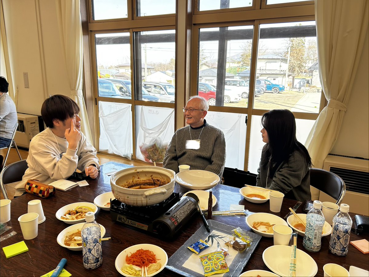 Iwate_puPR's tweet photo. ＼DonabeNet（ドナベネット）７年ぶりに開催！🍲／
3/1（日）、大学近隣の川前自治会の皆さんと学生が、鍋を囲んで交流をしました。OB・OG学生も多数参加し、地域の方との再会を喜びました。今後も、顔の見える関係づくりを大事にしていきたいと思いを新たにしました！ https://t.co/zIGocQ06Zd