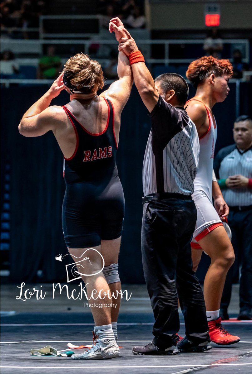 schulz_silas8's tweet photo. State Champion of Hawaii as a Freshman. 215 Pound weight class. On to track!! @schulz_zeke20 @BLPS75 @TexasRecruiting @TexasFootball @NavyFBrecruit @NavyFB @coachvaa https://t.co/tkhunlRhyN