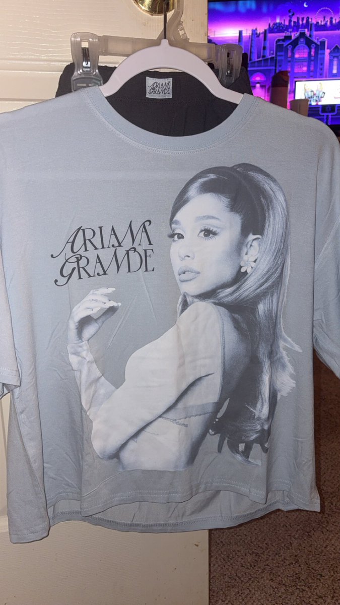 remclaires's tweet photo. ariana pajamas have been secured 🤭 https://t.co/vBf5nRokl4