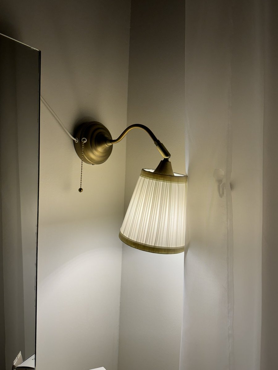 The Simple Artist’s Room🛋️⛲️🪞