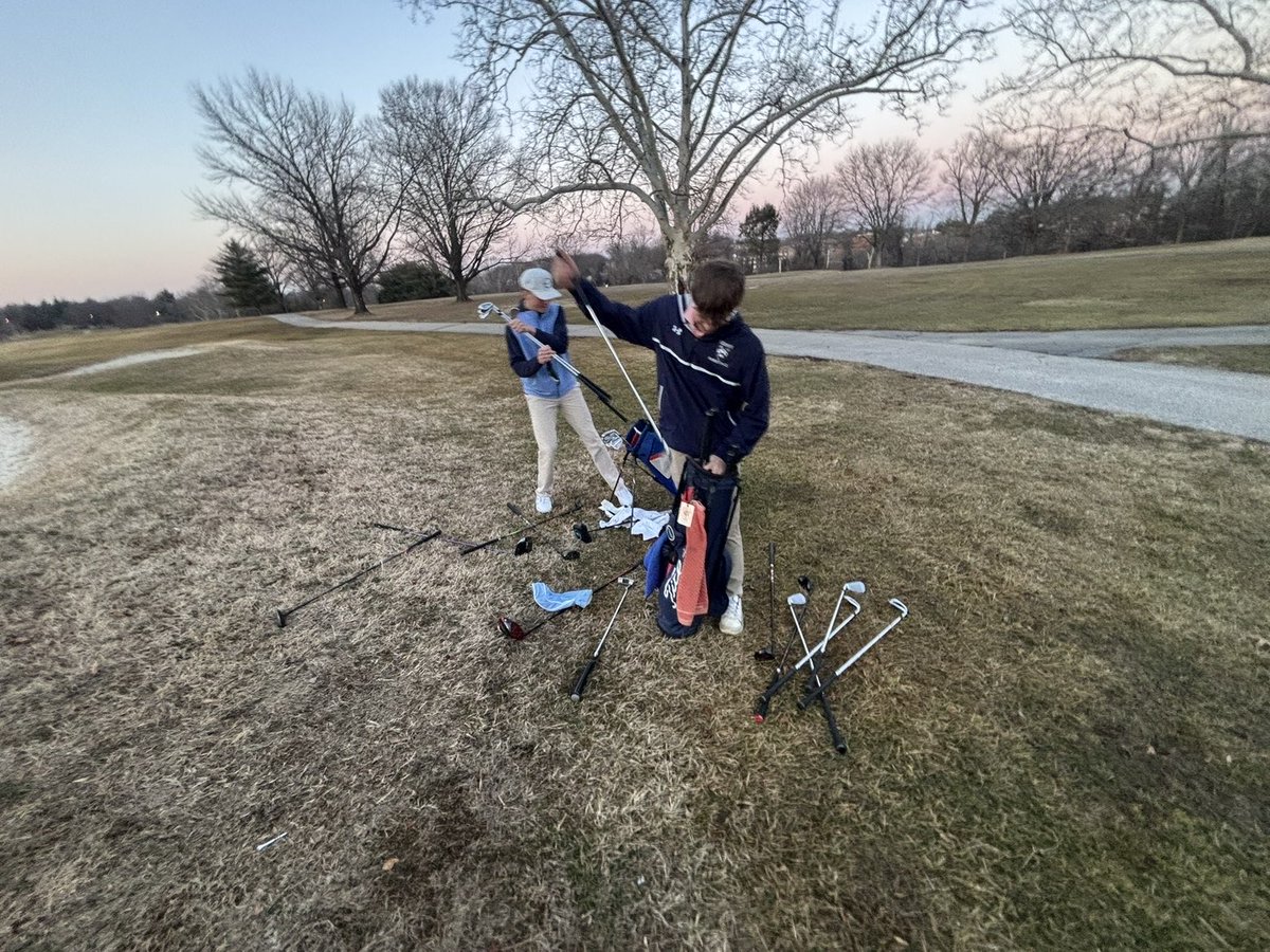 GilmanGolf's tweet photo. Fresh meat alert‼️‼️ Top left, Jackson (Fairway Freight Train)Clapp '28 top right Andrew (Baby Faced Birdie Bandit)Herman '29 bottom right Hayden (Barber shop bogey)Bouyea '29 and lastly bottom left Max (It Opens Up Over There) Baum. Let’s go Hounds! #houndstrackinthefairway https://t.co/c3WK7iAWSF