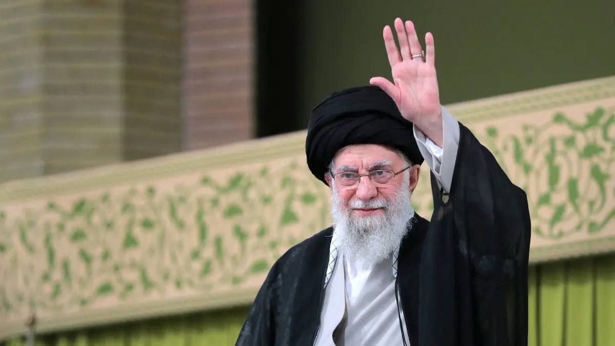 ⚡️ ⭕️ The New York Times: Despite signs that the US was planning an attack, Iranians gathered on Saturday morning without seeking shelter. 

Ayatollah Khamenei chose to remain where he was, telling his aides that he would rather become a martyr than be remembered as a leader who