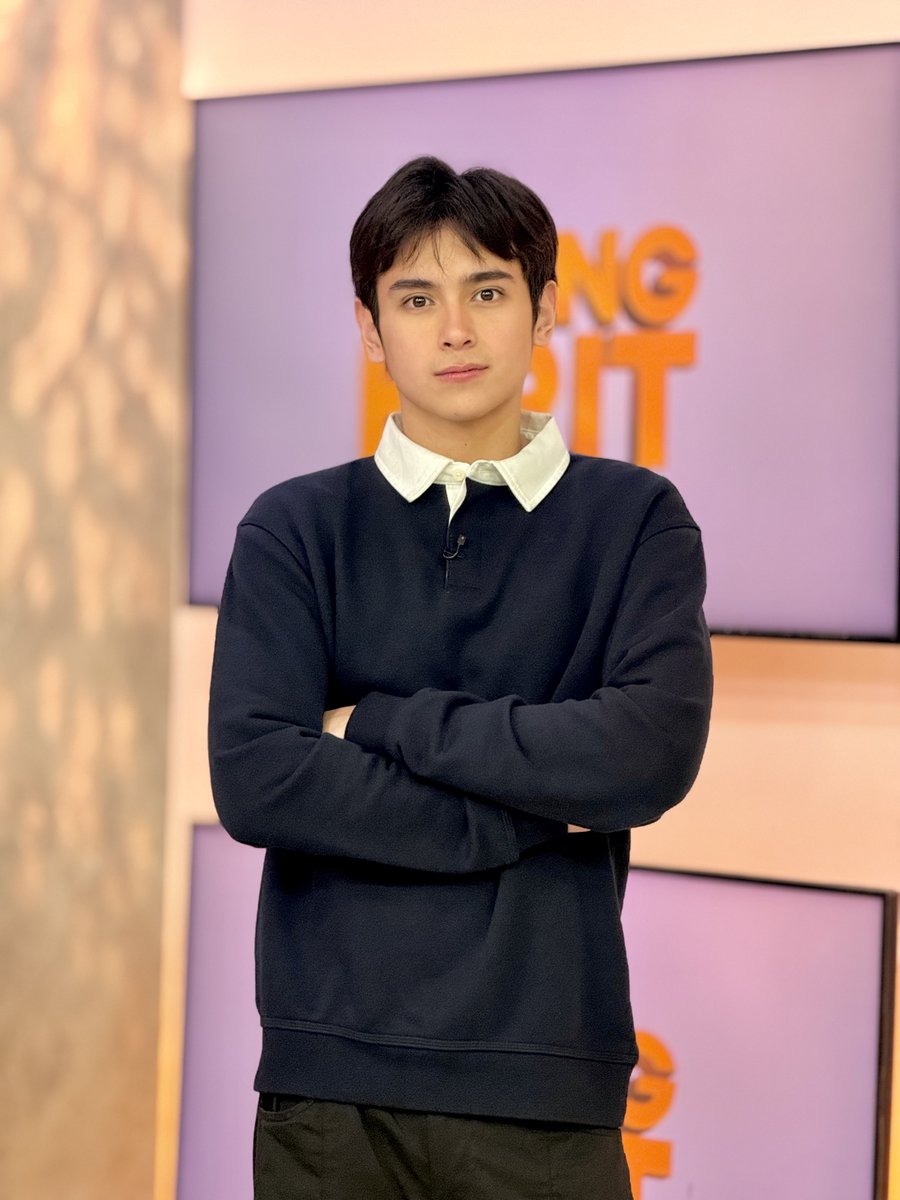UnangHirit's tweet photo. GRABE ‘YUNG VISUALS NI MOY! 💙

Pinoy Big Brother Celebrity Collab 2.0 2nd Big Placer Heath is here na, mga Kapuso!

Araw-araw tumutok sa inyong pambansang morning show kung saan laging una ka– #UnangHirit https://t.co/ILH2VAcALy