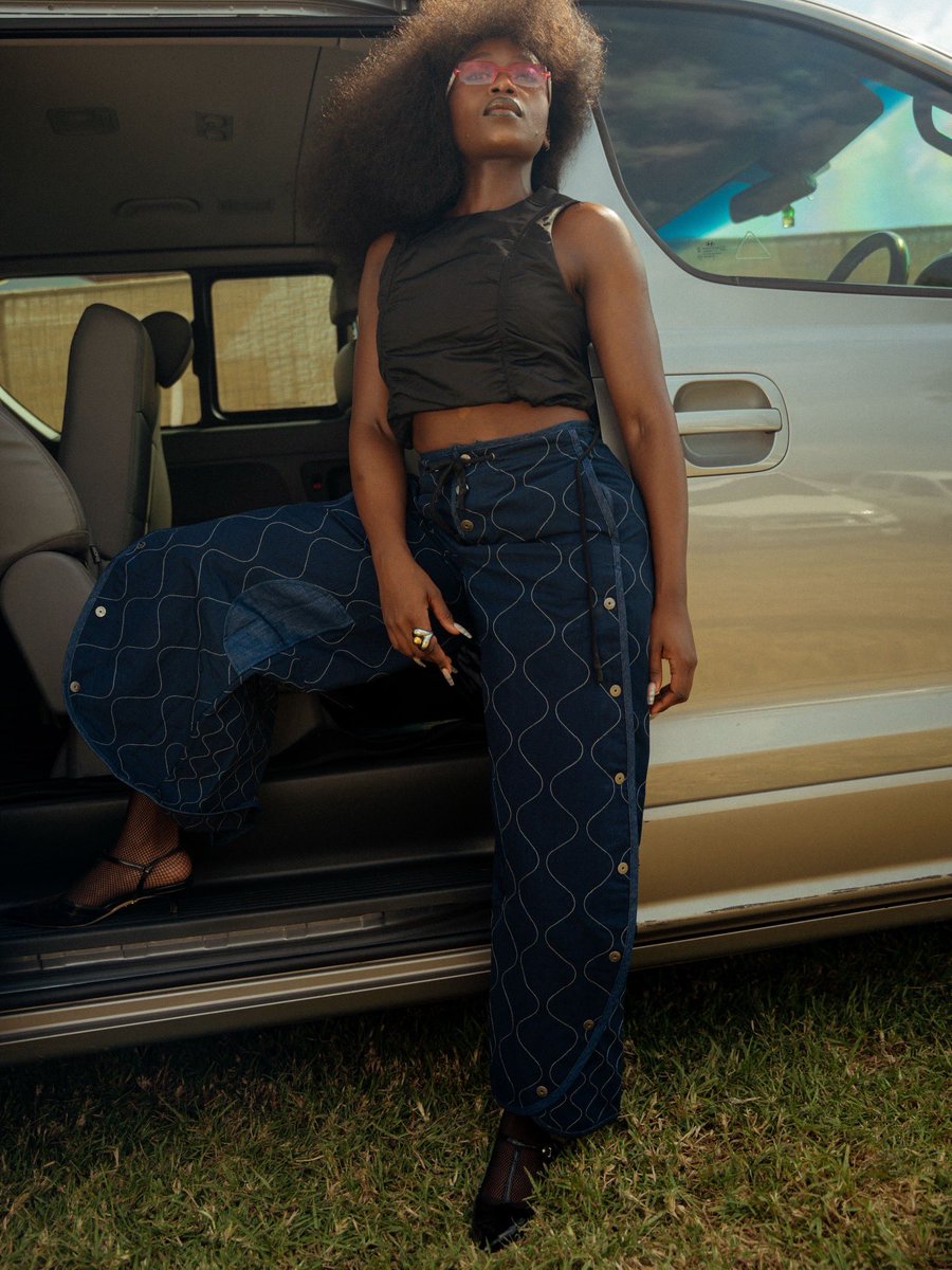 Zoe_Modiga's tweet photo. Pre-gig 👁️👅👁️ | extension: into entshantshatsha 👽

👗: @gstarraw_za  @gstarraw #gstarraw
📸: @Sibusiso_Boodah https://t.co/PNRo0BJcQb
