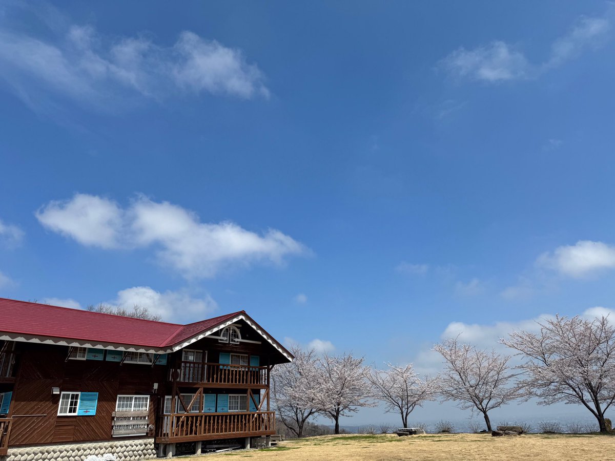 IOX_WALD's tweet photo. もう3月🌸
アローザスキー場今週末まで⛷️🏂
南砺市民の皆様！ヴァルトでも南砺デジタルプレミアム商品券ご利用いただけます♪
4月〜6月BBQ🍖、オードブル、お弁当、夕食、朝食のお食事料金に🍽️🆗
春休み学割も好評受付中💁‍♀️
福光駅まで送迎も🚌
4月初めには桜も見頃に🌸
ご利用お待ちしております☆ https://t.co/k3ipFk8D0o