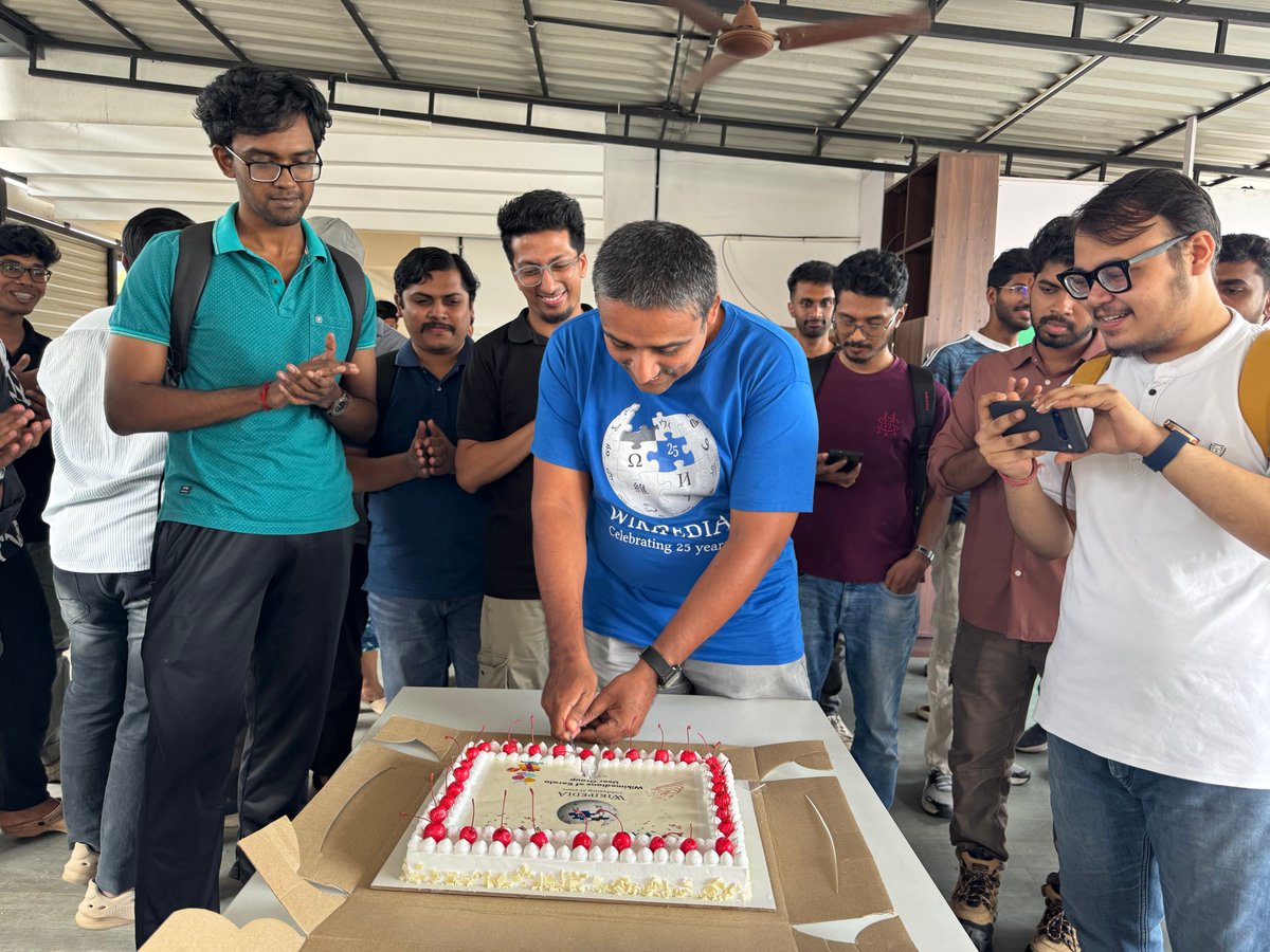 Kochi FOSS Meetups tweet media