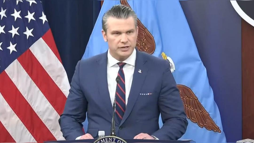 newswithaftab14's tweet image. 🔥 Middle East Alert 🔥

Israel aur Iran ke beech jari jang ke beech American War Secretary Pete Hegseth ne ek bada aur aggressive statement diya hai 😔

#IranIsraelConflict #MiddleEastTensions #MuslimPerspective #GlobalAlert #WarUpdates #StayInformed