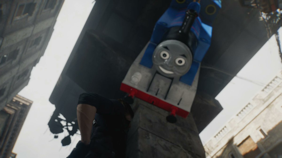 ppl repleacing the gigant spider with thomas the tank engine it's killing me