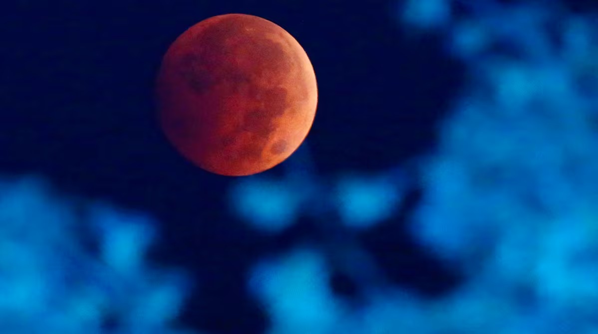 Por esta razón la #Luna se transforma en una de sangre este 3 de marzo ow.ly/blbH50Yompp