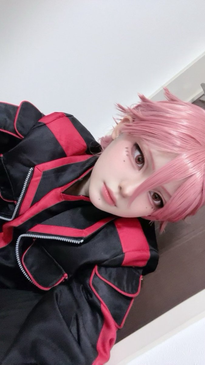 ⚠️隊服 ピアス無

🍑👹初出しは💉でした。
顔面気に入ってないから後で消す
