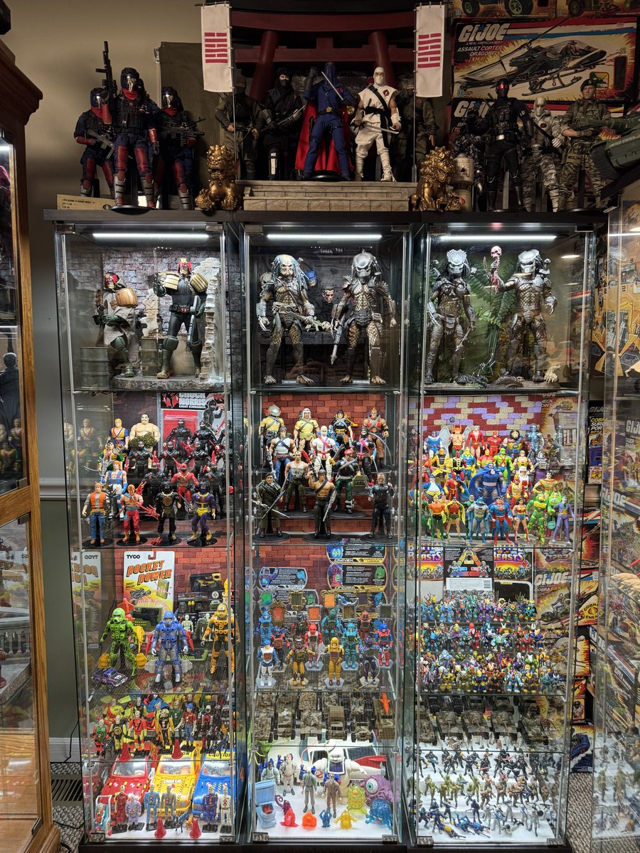 CobraShadowJoes's tweet photo. Monday night view #Monday #kenner #Hasbro #Coleco #Shaper #Tyco #Classics https://t.co/cRWorrUTrM