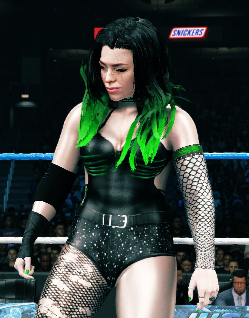 Evie Mack 🖤💚 tweet media