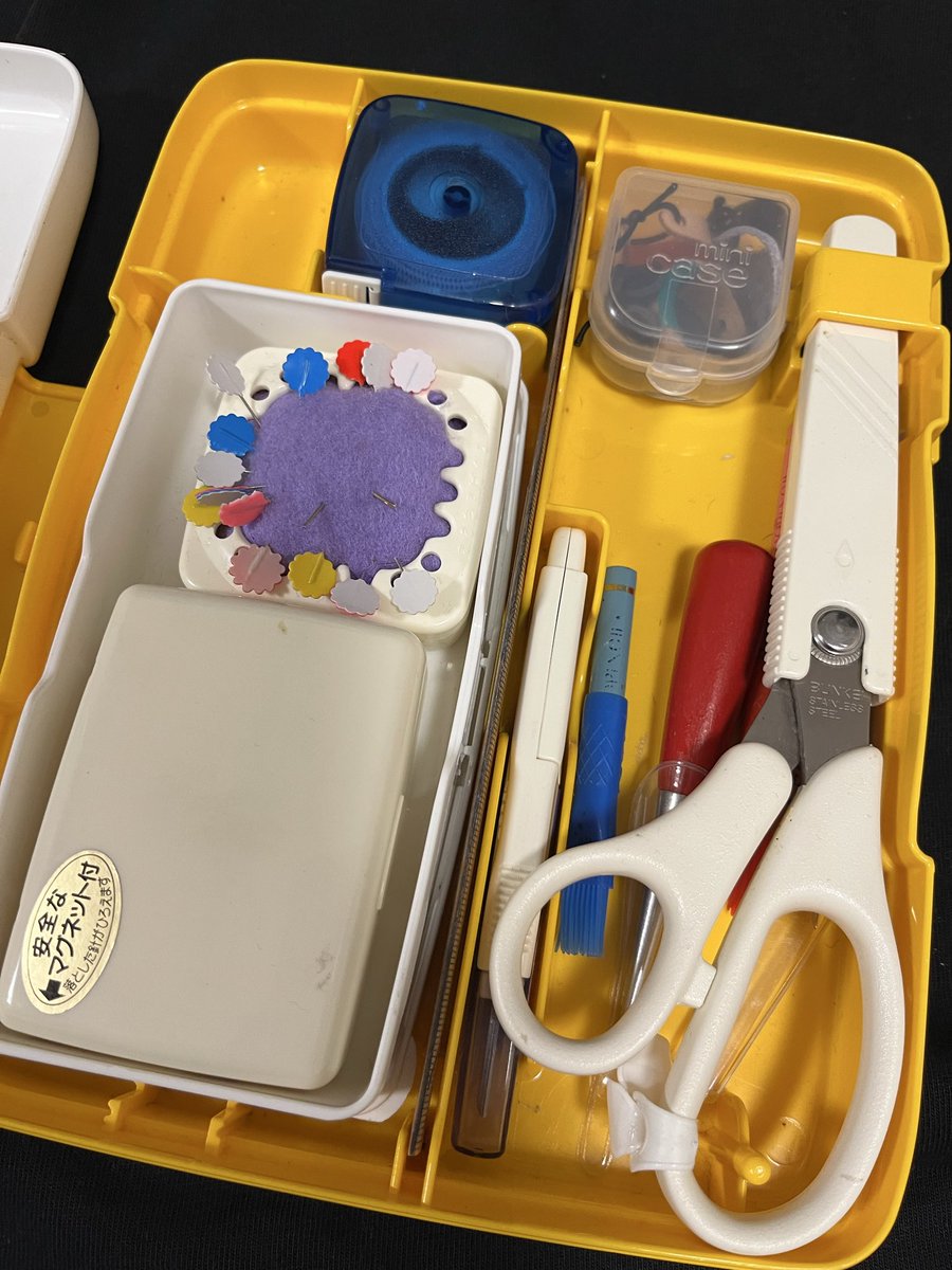 THE DOGを最近お店で見かけたので、俺のTHE DOGを召喚！
小学校の手芸セットをTHE DOGにしたけど
クラスどころか学年で誰も同じの選んでなかったのが衝撃でしたw
20年経った今では、犬と一緒に暮らして、破けた犬のおもちゃをこれで縫ってます🐶