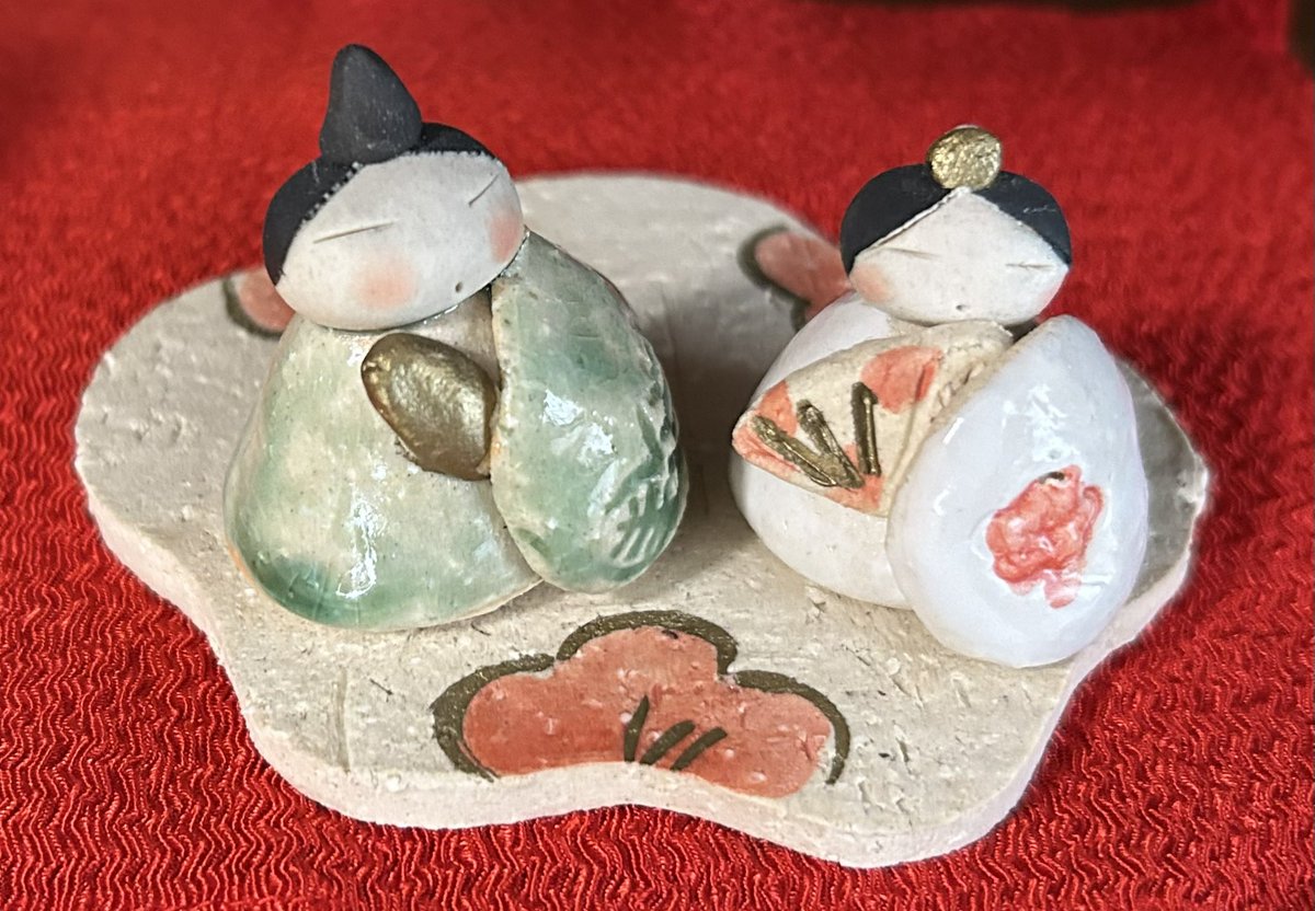 de_kaiko's tweet photo. 明かりをつけましょぼんぼりに🎎
今年も飾りました🎎 https://t.co/T4oz6lfKrR